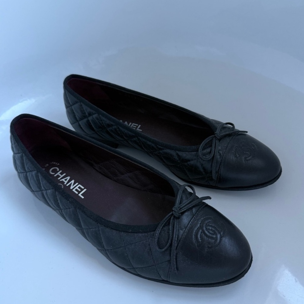CHANEL Black Quilted Flats with Bow